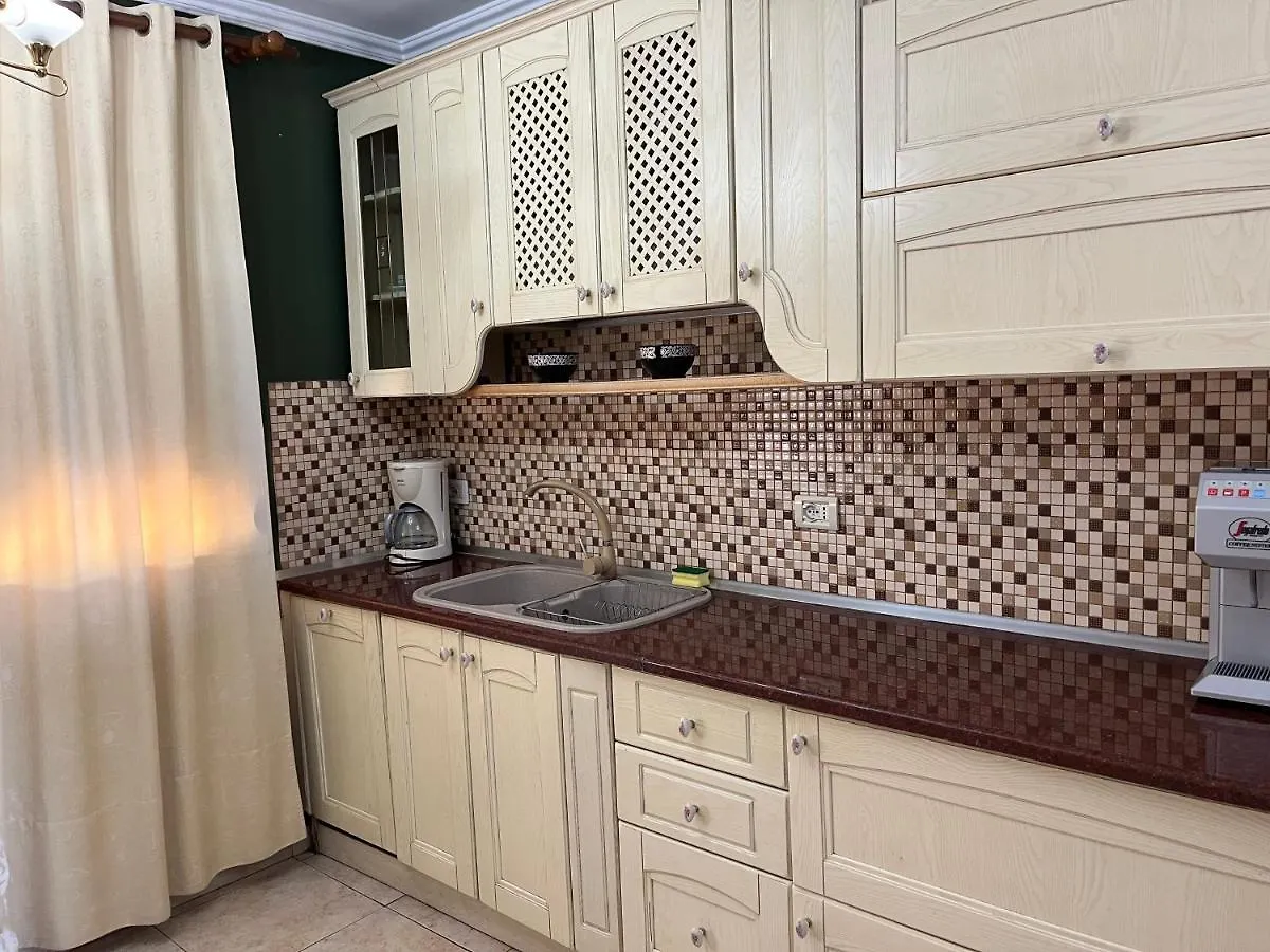 Skanderbeg Square Explorer Apartments Tirana 0*,  Albánia