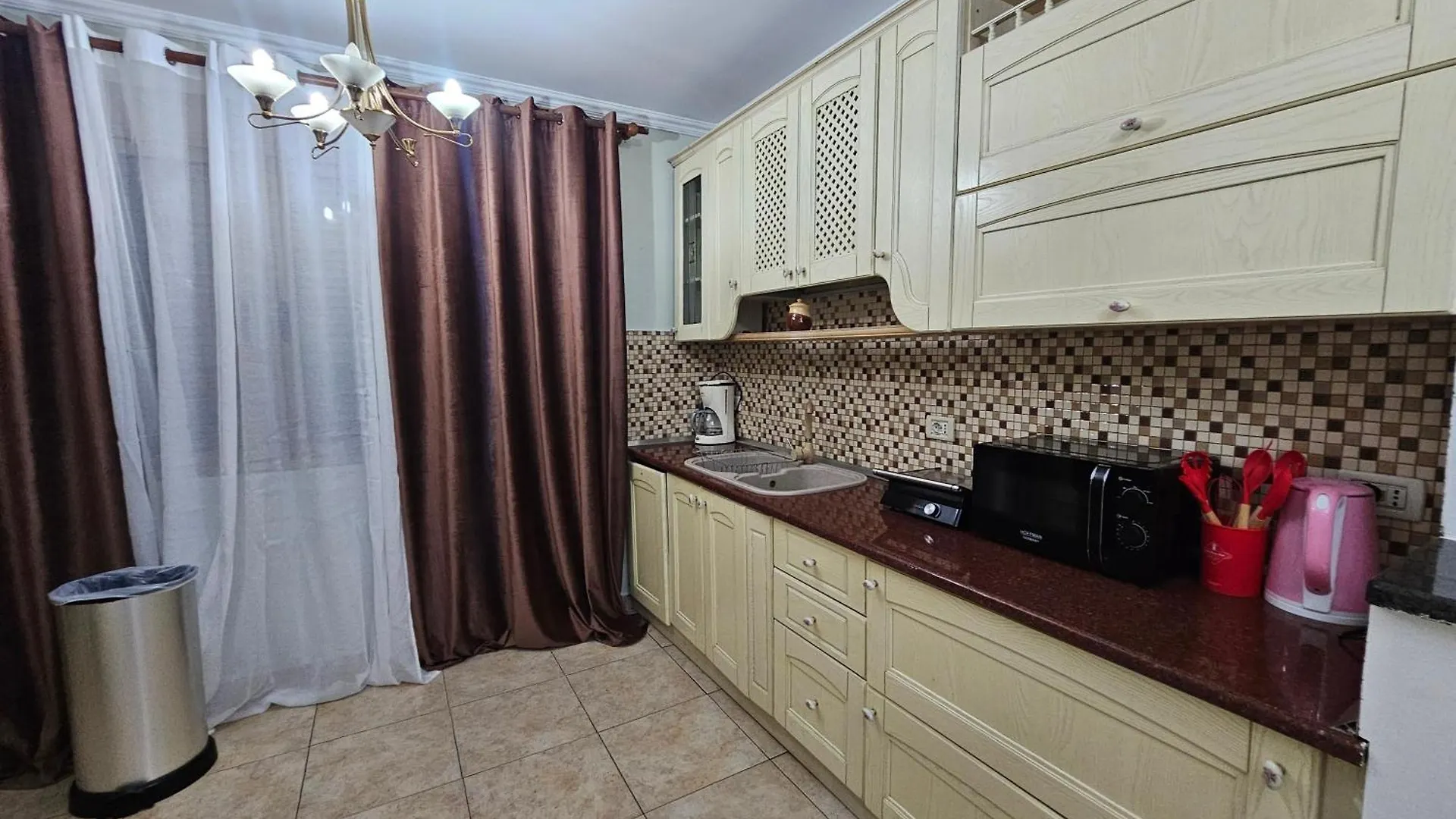 Skanderbeg Square Explorer Apartments Tirana 0*,  Albánia